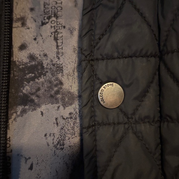 Volcom ChaChing Hooded Puffer Jacket with Zip and Button Closure Size XL PTP 22 - Picture 7 of 9